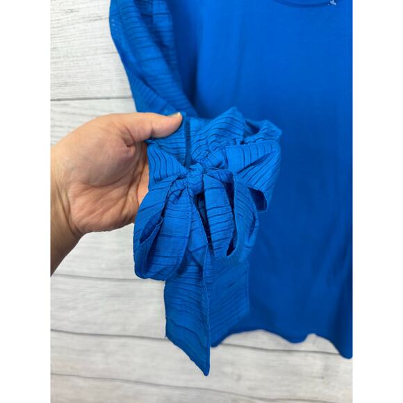 Cato Plus Size Blue Stripe Sleeve Blouse Size 22/24W - Picture 3 of 6